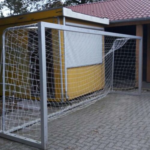 Jeugd voetbaldoel JVD140 14 Voetbaldoel JVD140 in de 5 x 2 meter uitvoering mer vaste netbeugels. Een verrassend duurzaam en voordelig verplaatsbaar jeugdvoetbaldoel.
