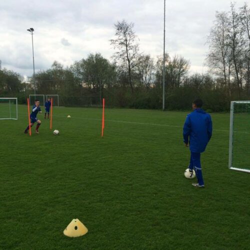 Voetbaldoeltjes KD-PRO (kanteldoelen) 14 Top voetbaldoelen. Ook de jeugd van SC Heerenveen traint met onze aluminium kantel- dribbel voetbaldoeltjes.