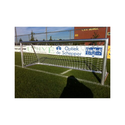 Mini pupillendoeltjes JVD195 – volledig gelast aluminium 54 Voetbaldoeltjes model 195 Afmeting: 3 x 1 m. De netplaatjes die we gebruiken voor deze aluminium voetbaldoeltjes, zijn duurzamer, voordeliger en netter dan de ouderwetse open nethaken.