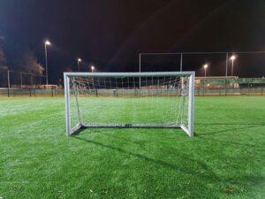 Voetbaldoel model: JVD195 in de 2 meter uitvoering. Ideale verplaatsbare voetbaldoeltjes voor uw training en recreatie-doeleinden.