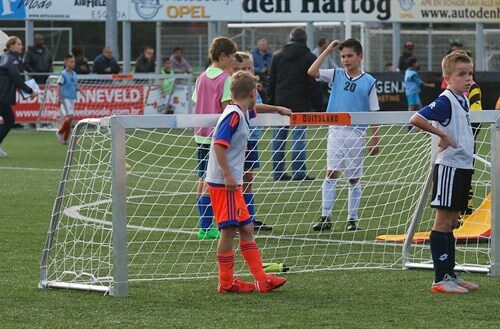 Voetbaldoeltjes JVD240 (inklapbaar) 24 Voetbaldoeltjes model JVD240, in de aluminium naturel uitvoering.
