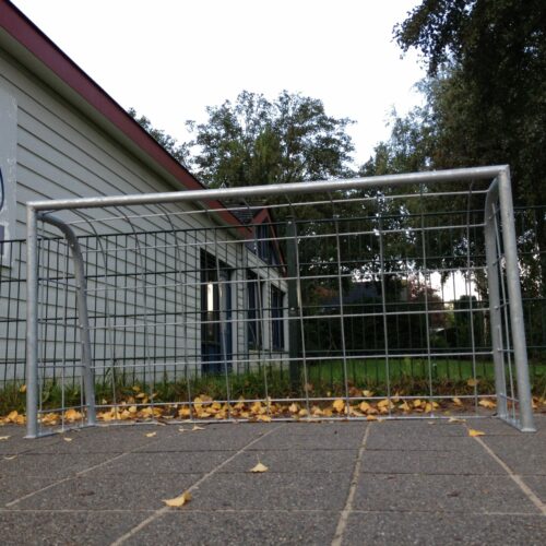 Voetbaldoeltjes model TRD210 21 Volbad verzinkte voetbaldoeltjes, dus zeer duurzaam