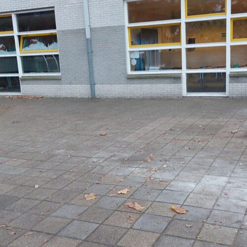 Voetbaldoeltjes model TRD200 67 Deze staan in Ede, onze TRD200 voetbaldoeltjes in een frisse gele ral kleur.