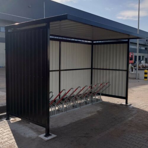 Fietsoverkapping Leipzig Standaard 16 Uw buitenruimte slim benutten? De Leipzig overkapping is multifunctioneel, robuust en voordelig vanaf €2.637,- ex. btw.