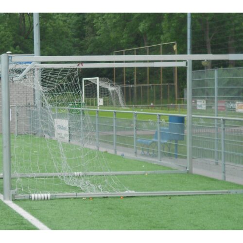 Wegdraai-voetbaldoel model JVD160 14 Draai voetbaldoel model JVD160. Door de gebruikte materialen, zwaar geprofileerd aluminium en de inwendig verstevigde hoeken, zeer degelijke en duurzame inklap voetbaldoelen.