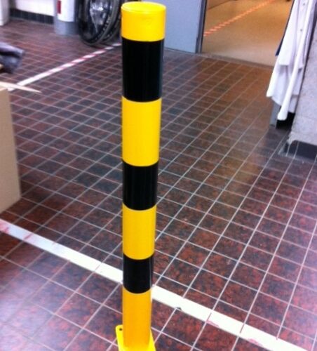 Wegneembare afzetpalen rond 76mm en 89mm 21 Wegneembare afzetpalen. Ideaal voor tehuizen, ziekenhuizen om bijvoorbeeld trap-opgangen te beveiligen.