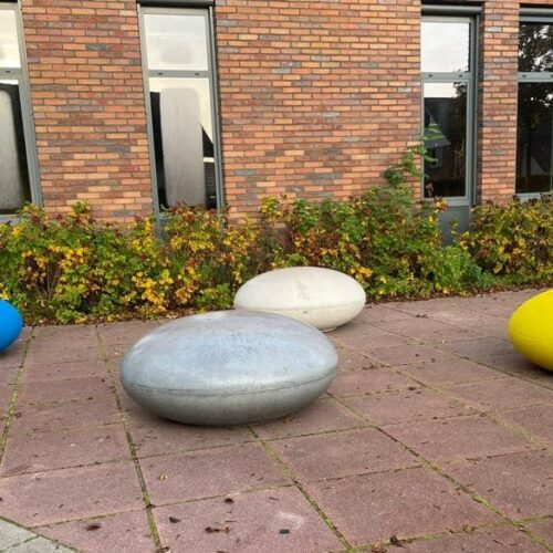 Betonnen zitelementen. De reuzen Smartie 70 Betonnen zitelementen. De reuzen Smartie - Afbeelding 31