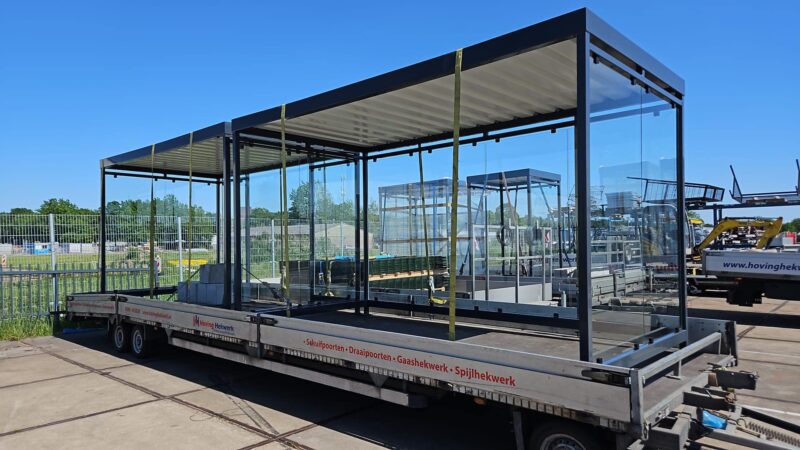 Onze rookoverkappingen op transport naar de klant