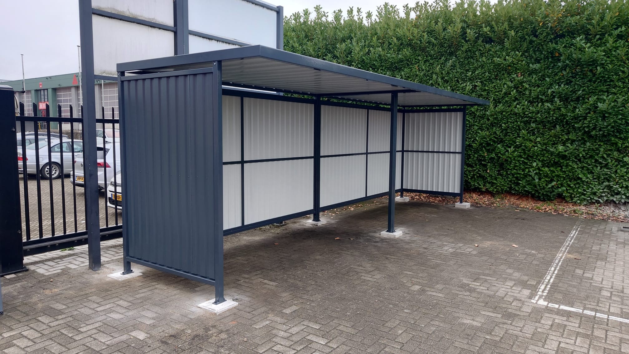 Ontdek de duurzame fietsenstallingen van SKWshop 10 Fietsoverkapping Leipzig 12m voor scholen