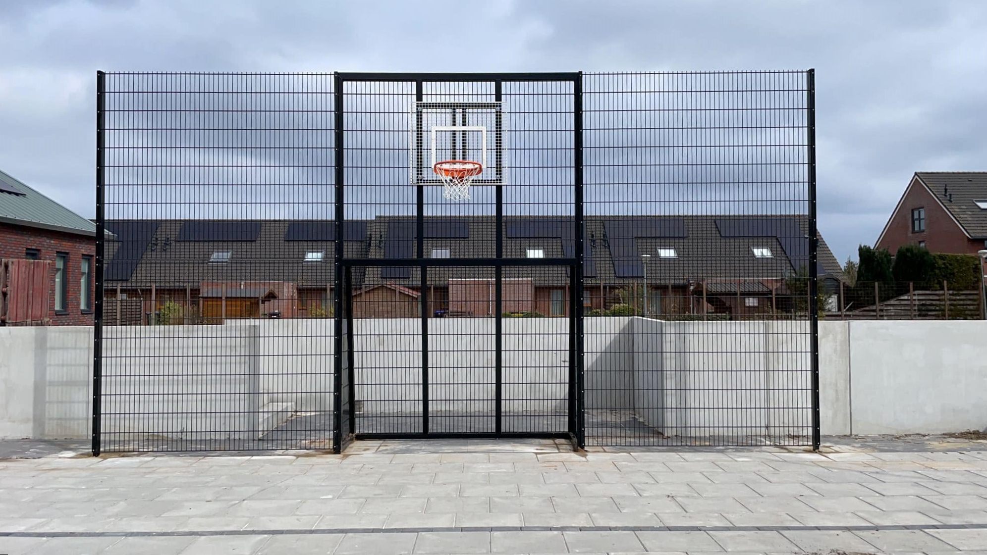 Basketbalpalen voor buiten: SKWshop is uw specialist! 3 Voetbaldoel basketbalwand