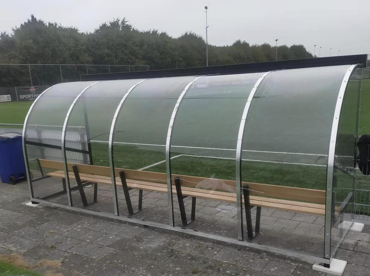 Dugouts kopen voor voetbal en sportclubs 7 aluminium dugouts DO180