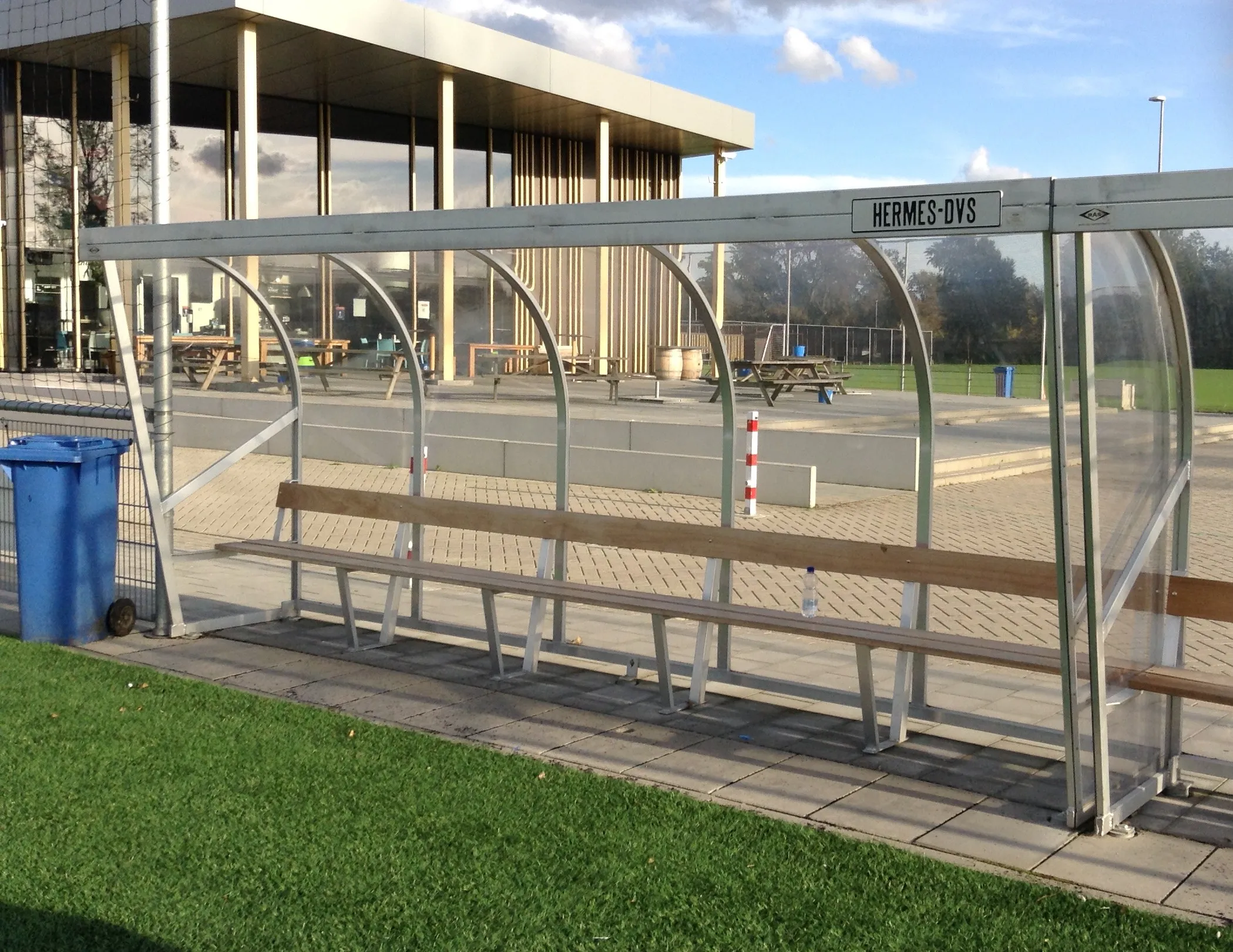 Dugouts kopen voor voetbal en sportclubs 3 dugouts model DO170