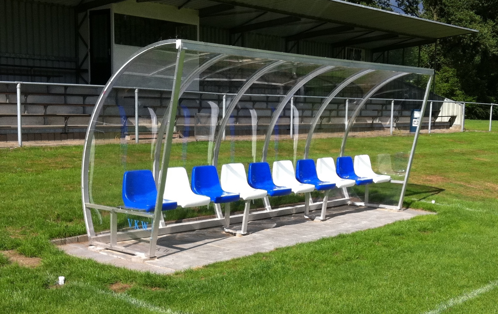 Dugouts kopen? 2 dugouts voetbal DO150