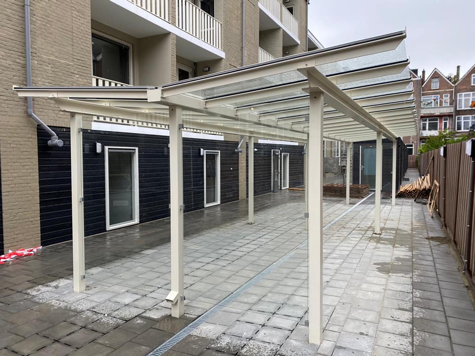 Fietsoverkapping kopen: duurzame en veilige overkappingen. 7 fietsoverkapping City