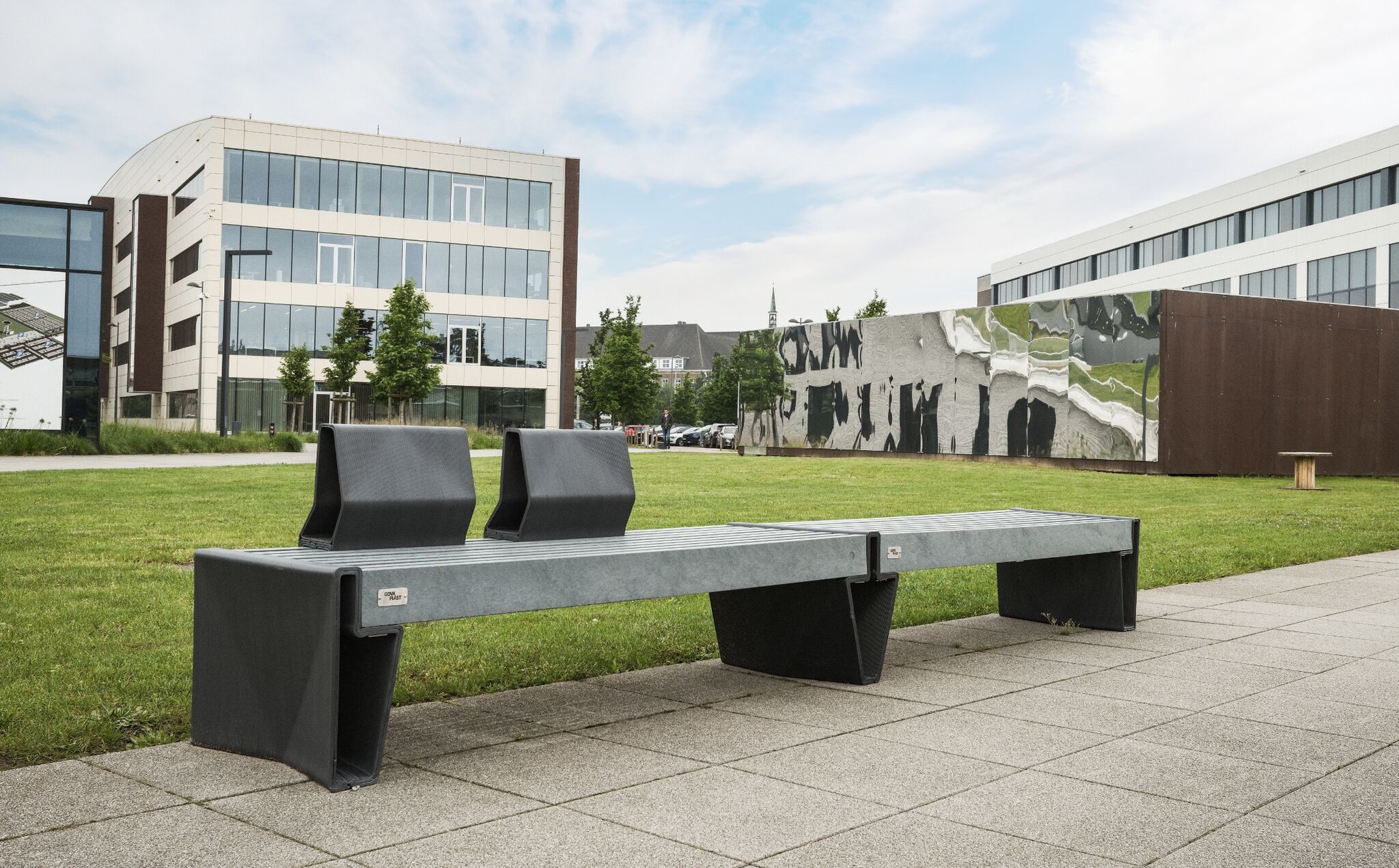 Nieuw! Parkbank model Prisma: 4 kunststof parkbank model Prisma