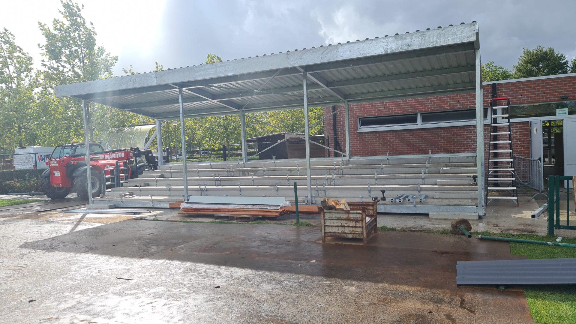 Tribunes en Tribunebouw bij SKWshop – Veilig en Modulair 6 tribunebouw