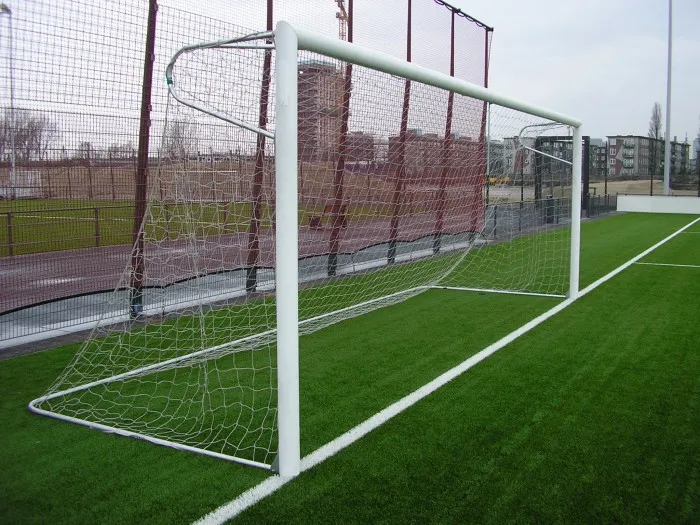 P-model-voetbaldoel-met-opklapbare-netbeugel