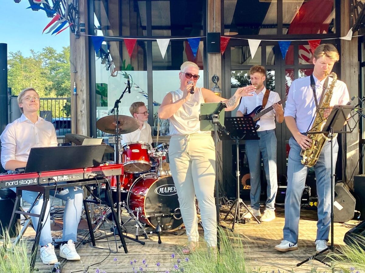 SKWshop aanwezig bij de Haring Party 2026 van Martini Business 6 Ondernemers en relaties kwamen samen tijdens de jaarlijkse Haring Party van Martini Business bij De Rietschans.