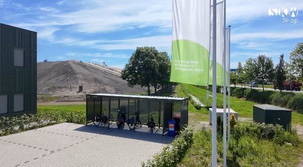 Fietsoverkapping Hagen geplaatst bij Afvalverwerking Stainkoeln B.V. in Groningen 2 Fietsoverkapping Hagen van 8 x 2 meter bij Afvalverwerking Stainkoeln B.V. in Groningen.