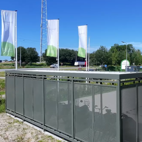 Fietsoverkapping Hagen – Luxe Design & Maatwerk 121 Overdekte fietsenstalling Hagen voor medewerkers en bezoekers bij een Stainkoeln in Groningen.