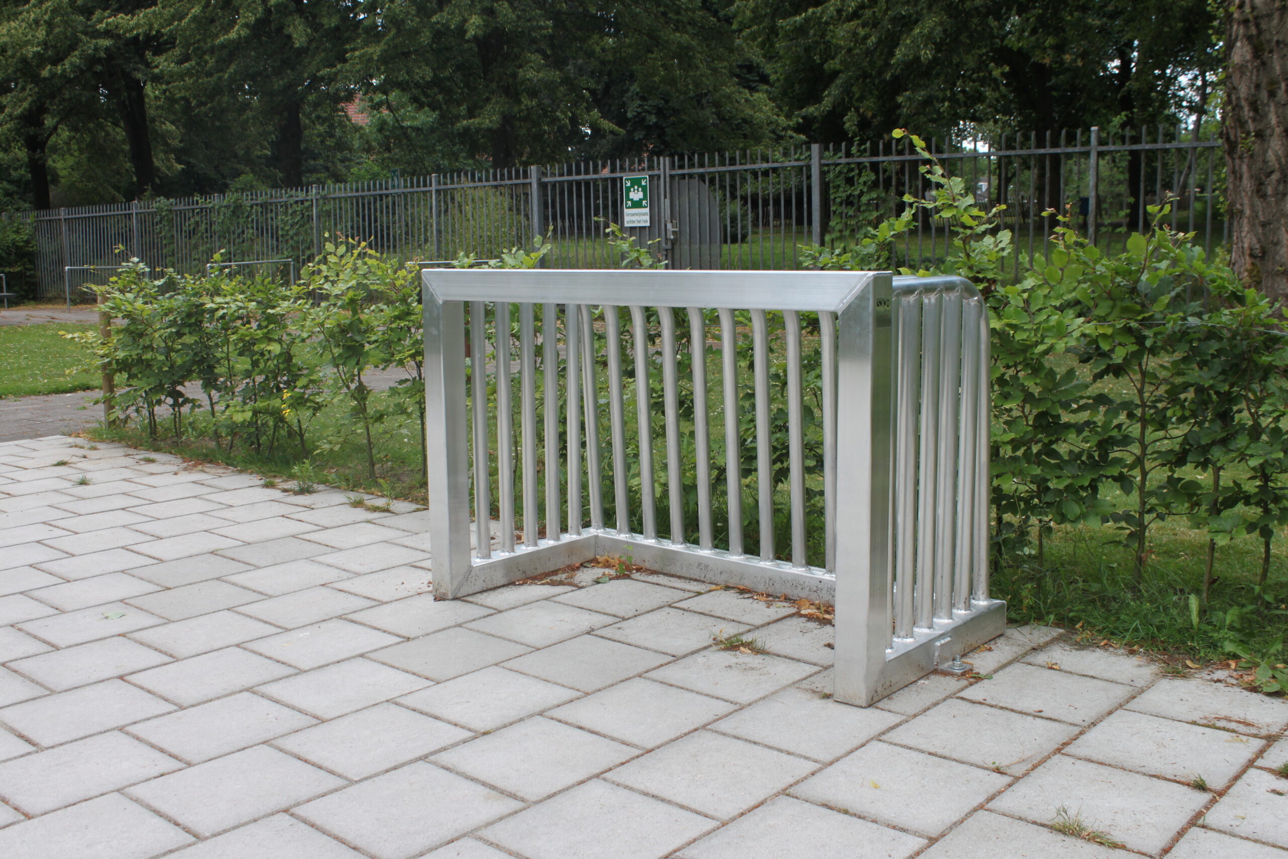 Antivandalisme doel 1.2 x 0.8m 2 Aluminium antivandalisme voetbaldoel 120 × 80 cm met rechte achterzijde
