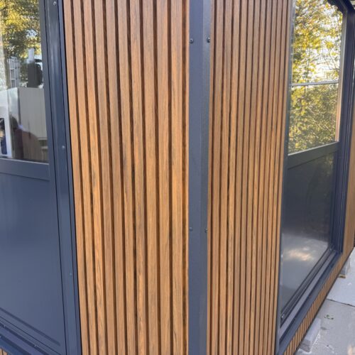 Kantoorunit 10 x 3 meter – luxe geïsoleerde kantoorcontainer 30 m² 37 SKWshop kantoorunit 10 x 3m met ramen en toegangsdeur