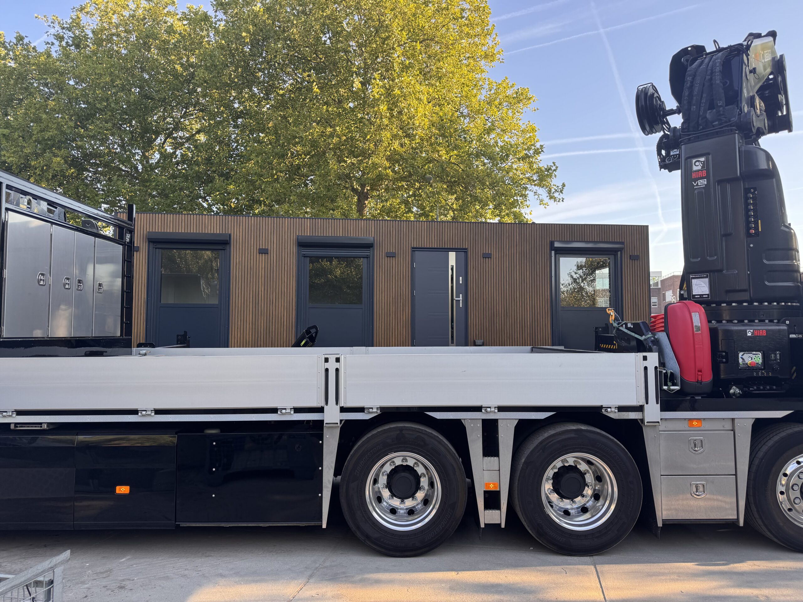 Kantoorunit 10 x 3 meter – luxe geïsoleerde kantoorcontainer 30 m² 20 Grote kantoorunit 10 x 3 meter als externe werkruimte