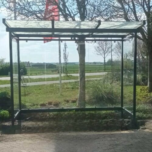 Automatenoverkapping Vendo 3 meter met glazen wanden en glazen dak